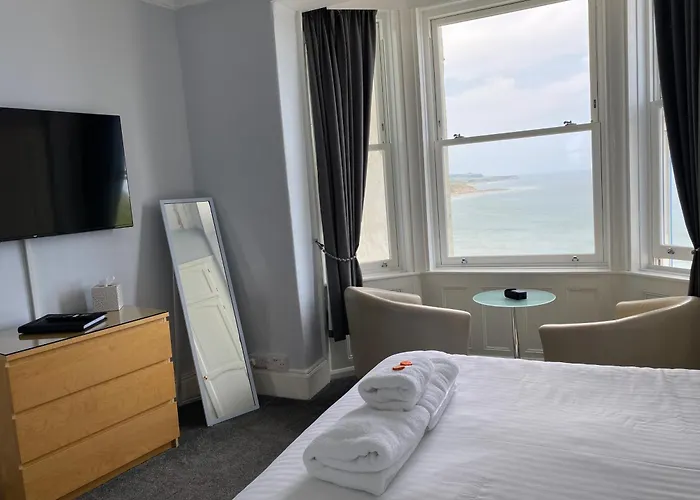 Marine View Pensionat 3*