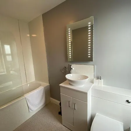 Marine View سكرابورو