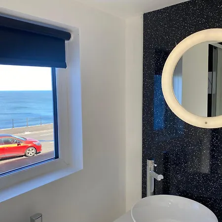 بيت ضيافة Marine View سكرابورو